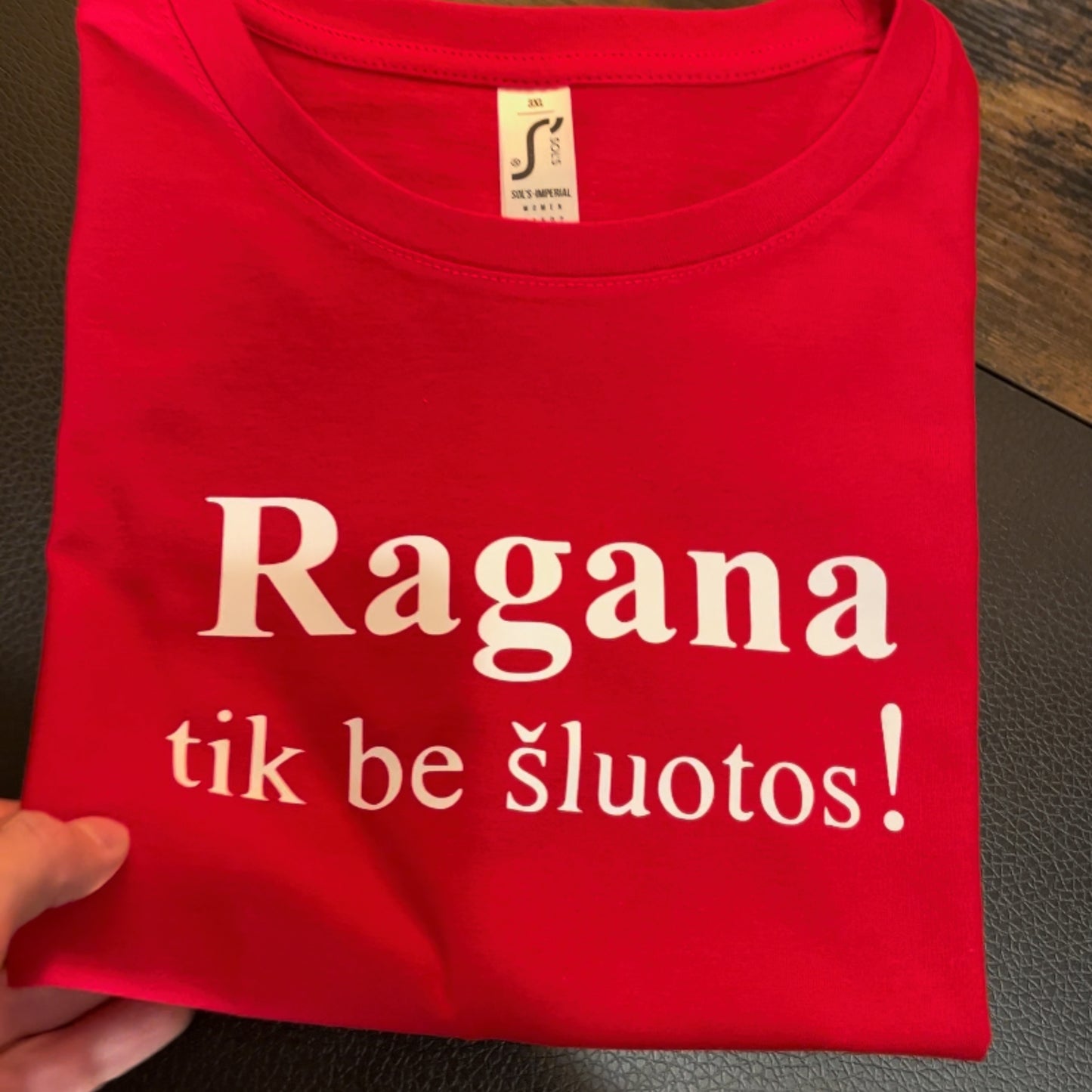 Ragana tik be šluotos!